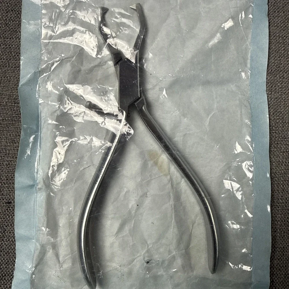 Henry‎ Schein 100-8005 Surgical Dental Band Remover Plier
